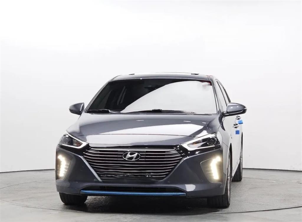 HYUNDAI Ioniq - Vista 3