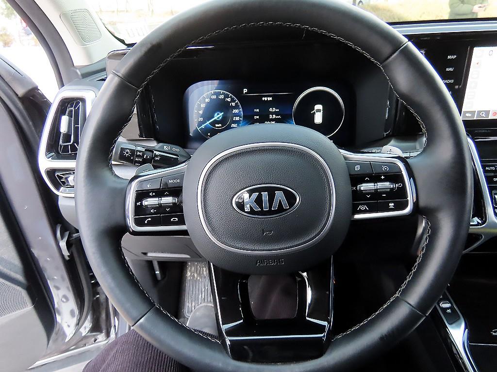 KIA Sorento - Vista 8