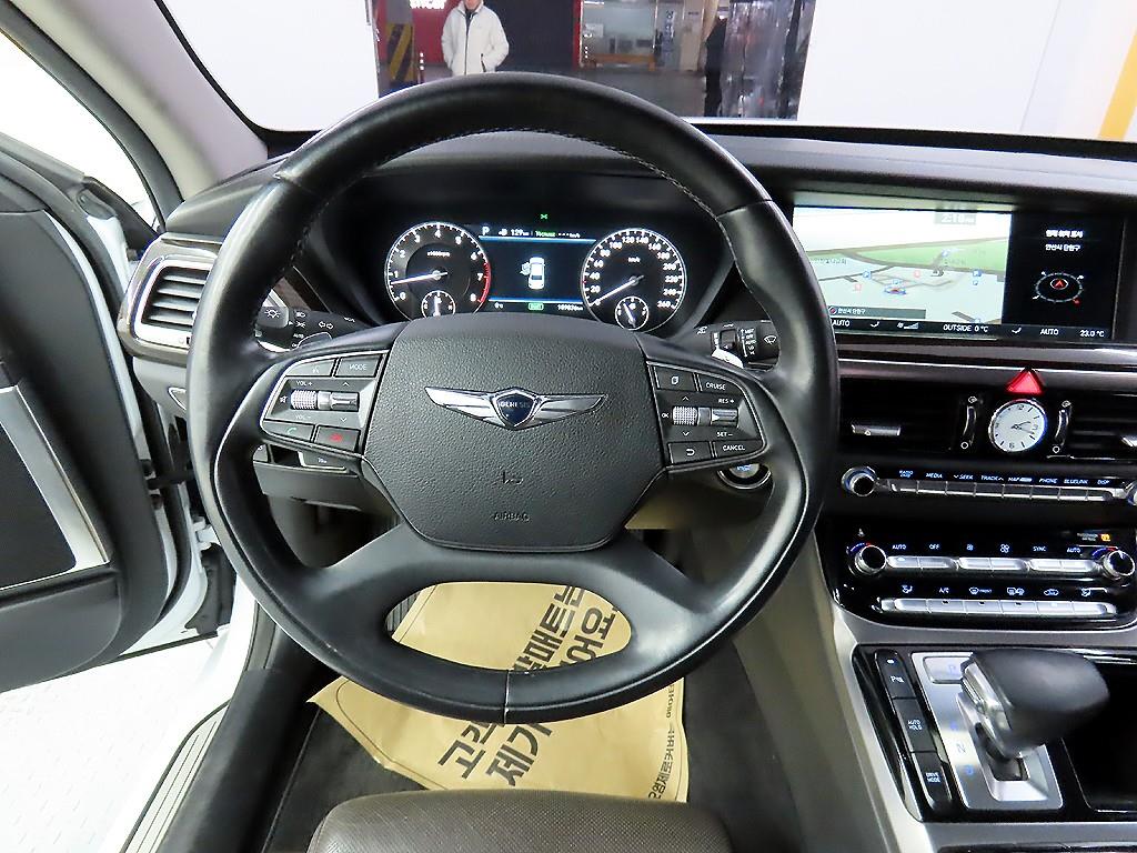 Genesis EQ900 - Vista 9