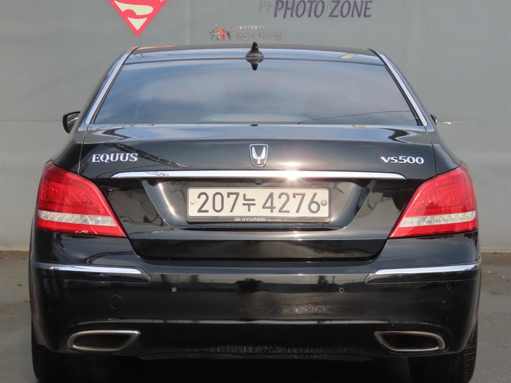 HYUNDAI Equus - Vista 7