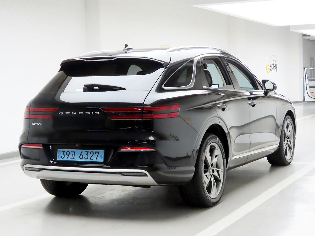 Genesis GV70 - Vista 4