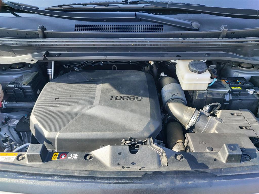 HYUNDAI Staria 2023 Gris - Importación desde Corea - HF Imports Iquique - Foto 13