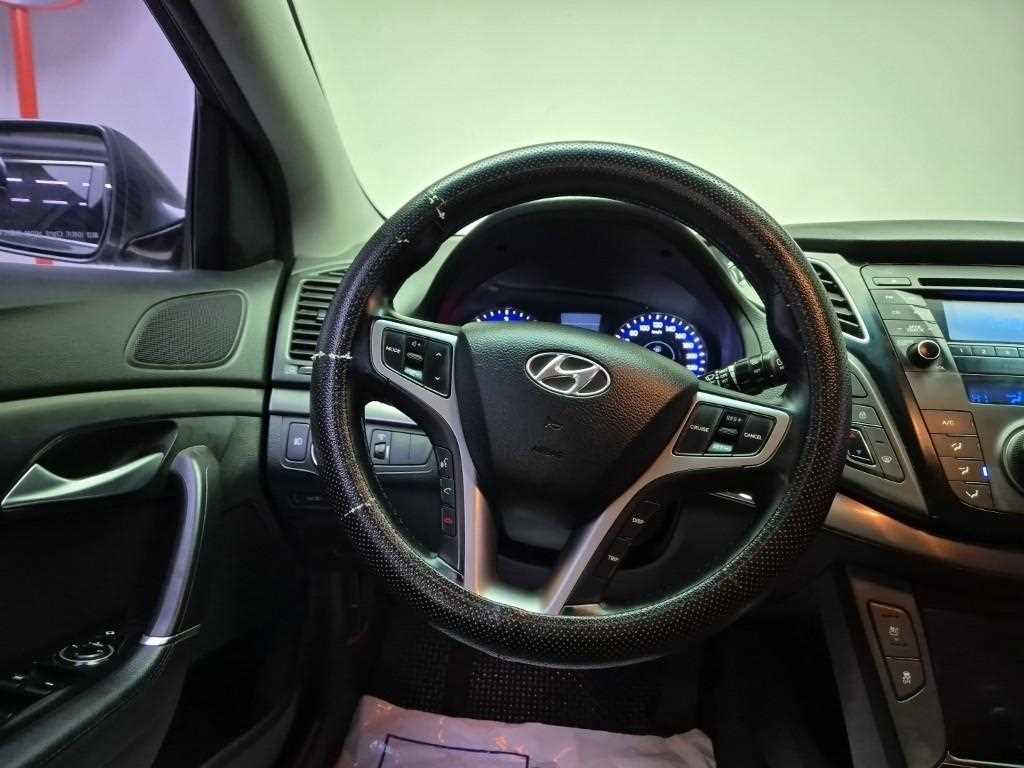 HYUNDAI i40 - Vista 9