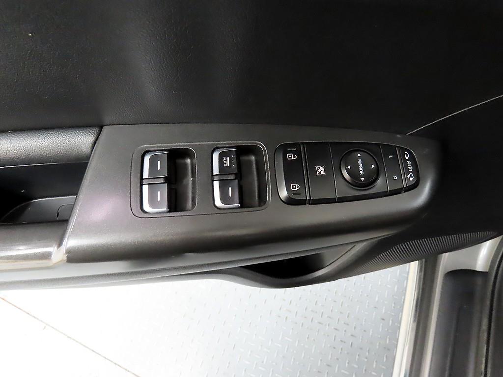 KIA Sportage - Vista 11