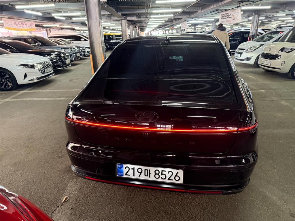 HYUNDAI Grandeur - Vista 4