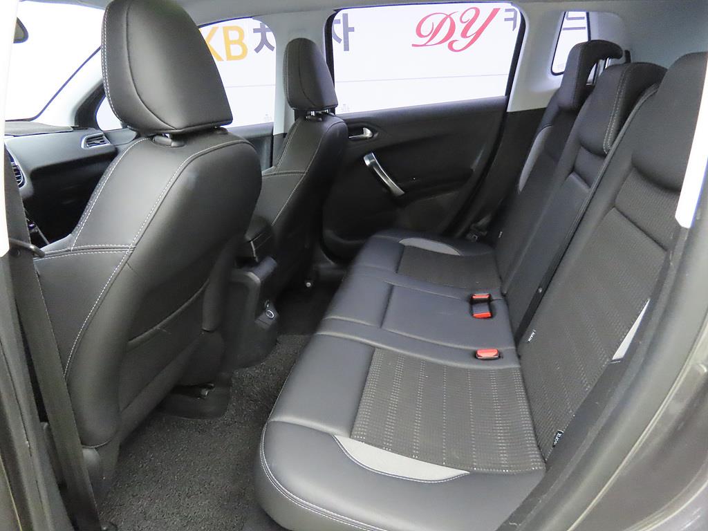 Peugeot 2008 - Vista 8