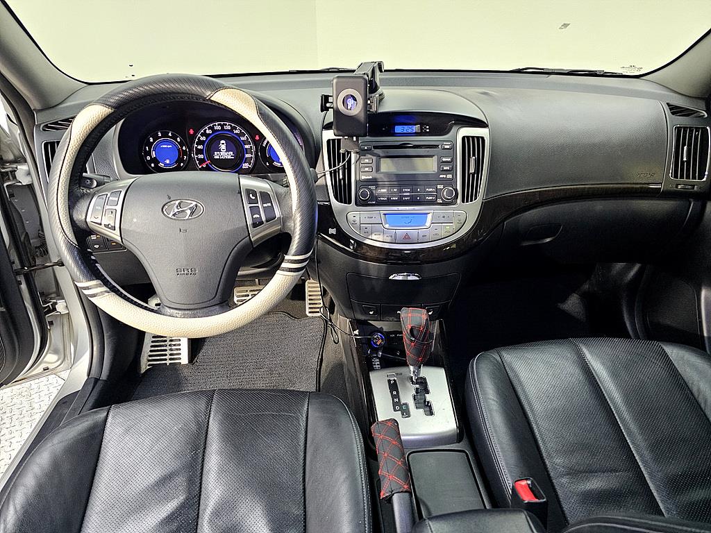 HYUNDAI Avante - Vista 5