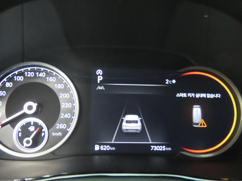 Genesis GV70 - Vista 8