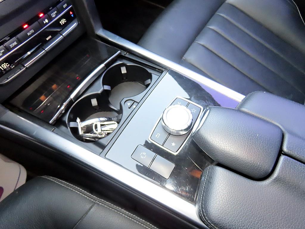 Mercedes Benz E class - Vista 10