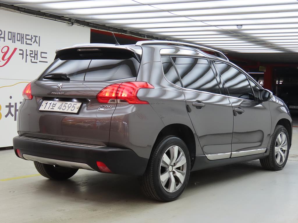 Peugeot 2008 - Vista 4
