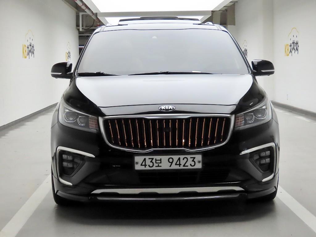 KIA Carnival 2019 Negro - Importación desde Corea - HF Imports Iquique - Foto 1