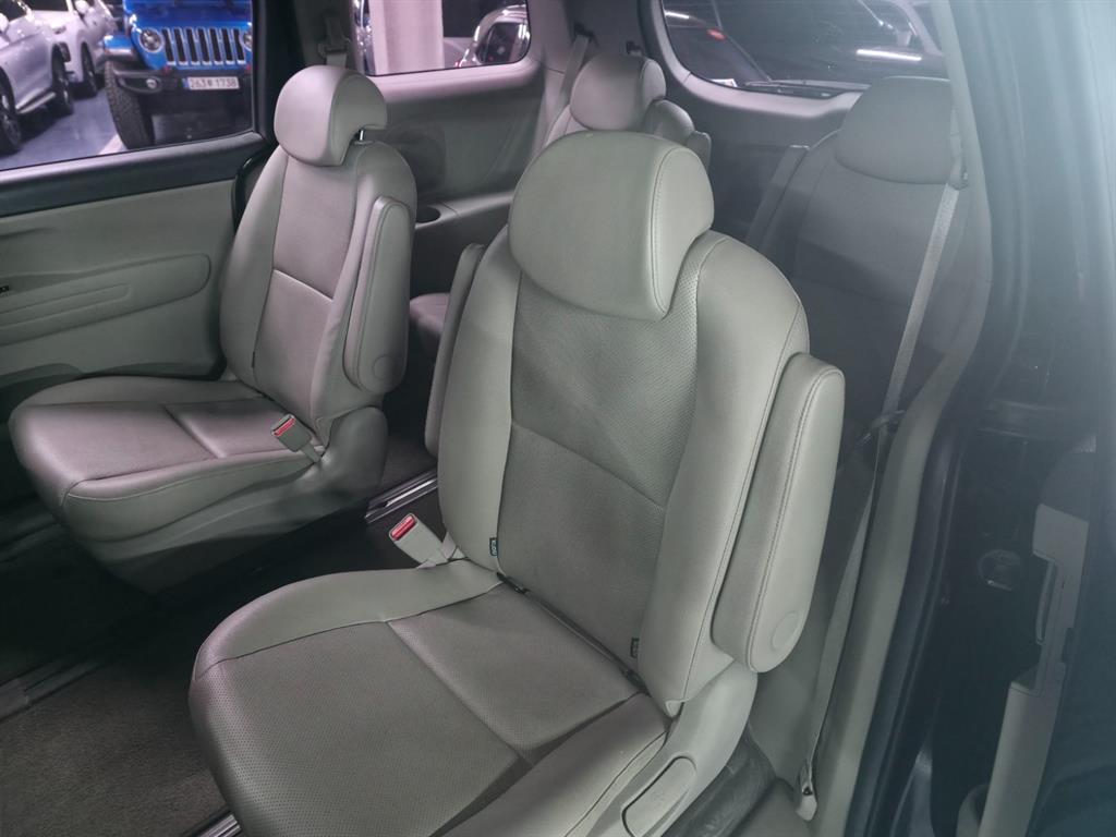 KIA Carnival 2018 Negro - Importación desde Corea - HF Imports Iquique - Foto 18