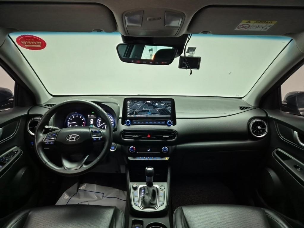 HYUNDAI Kona - Vista 7