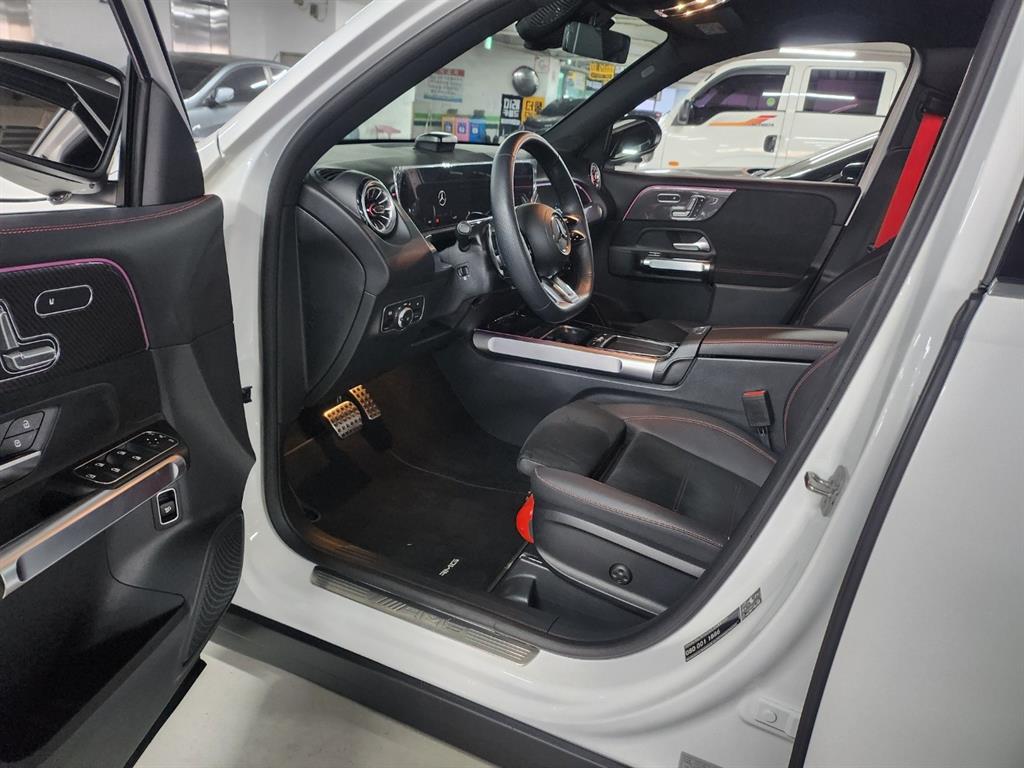 Mercedes Benz GLB Class - Vista 11