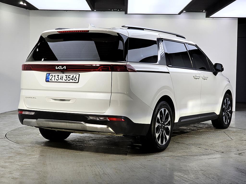 KIA Carnival - Vista 4
