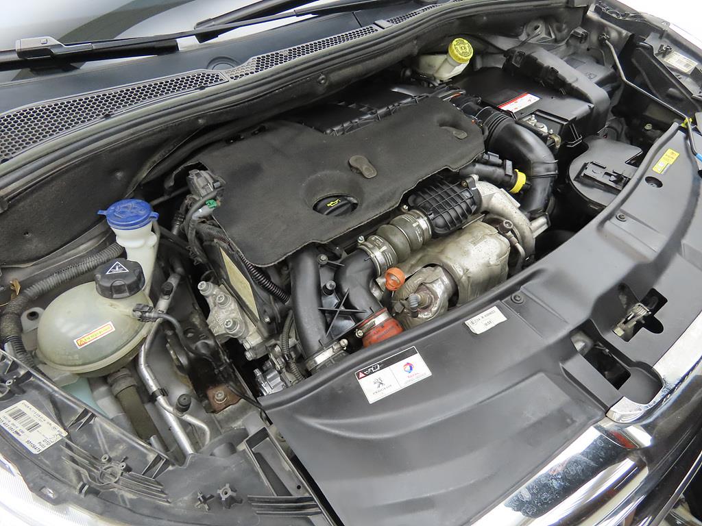 Peugeot 2008 2015 Gris - Importación desde Corea - HF Imports Iquique - Foto 18