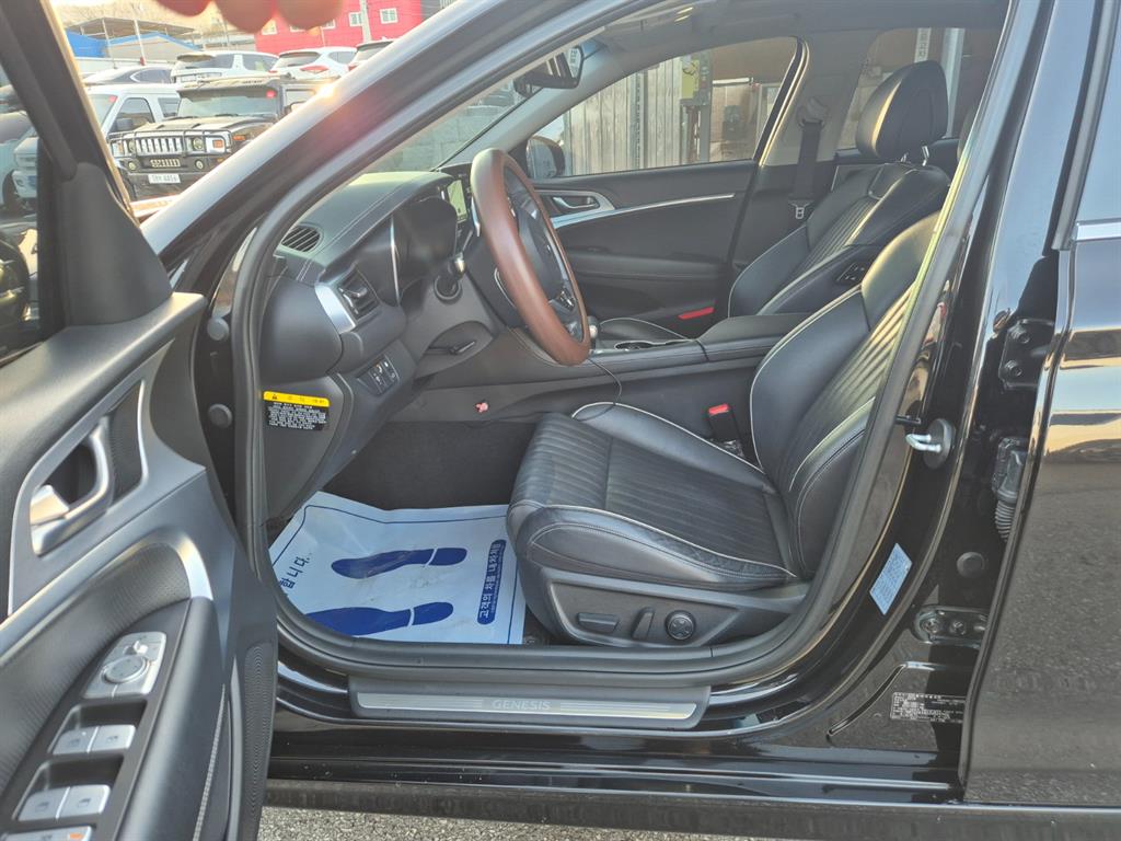 Genesis G70 - Vista 7