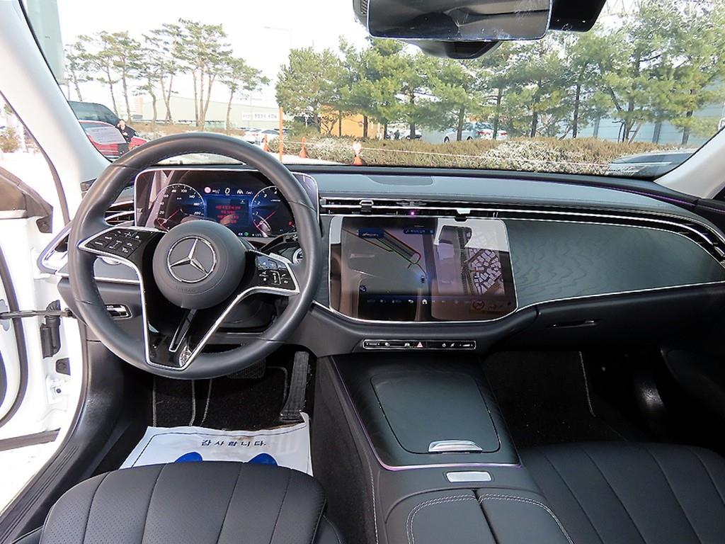 Mercedes Benz E class - Vista 7