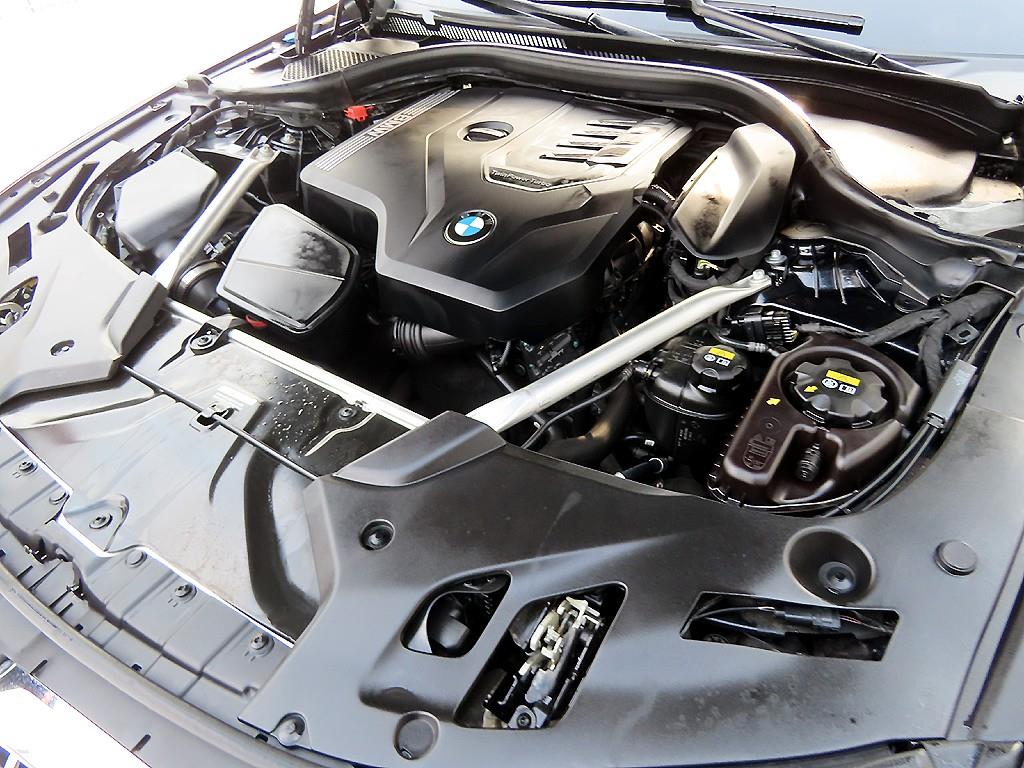 BMW 5 Series 2022 Negro - Importación desde Corea - HF Imports Iquique - Foto 19