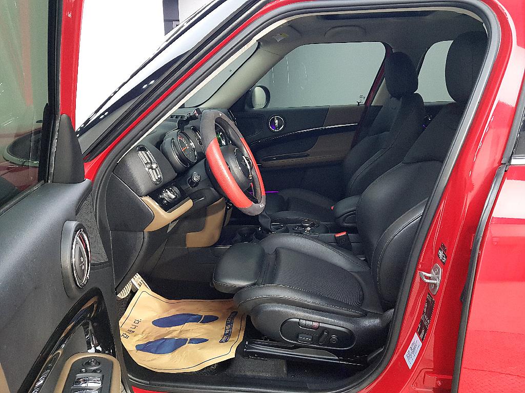 Mini Countryman - Vista 8