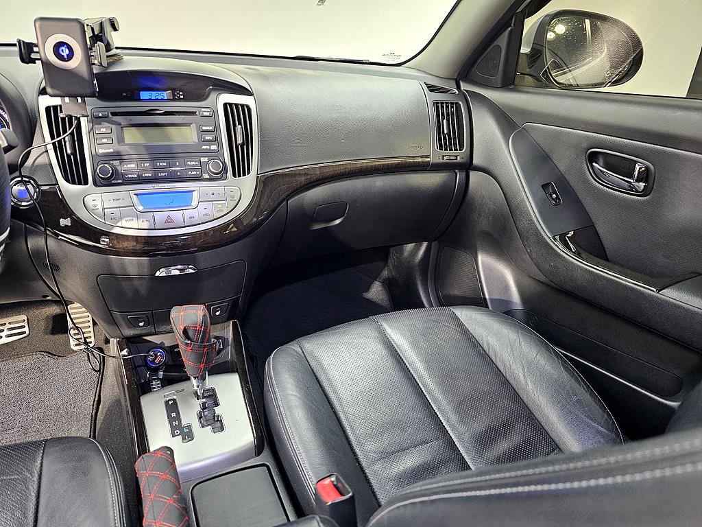 HYUNDAI Avante - Vista 9