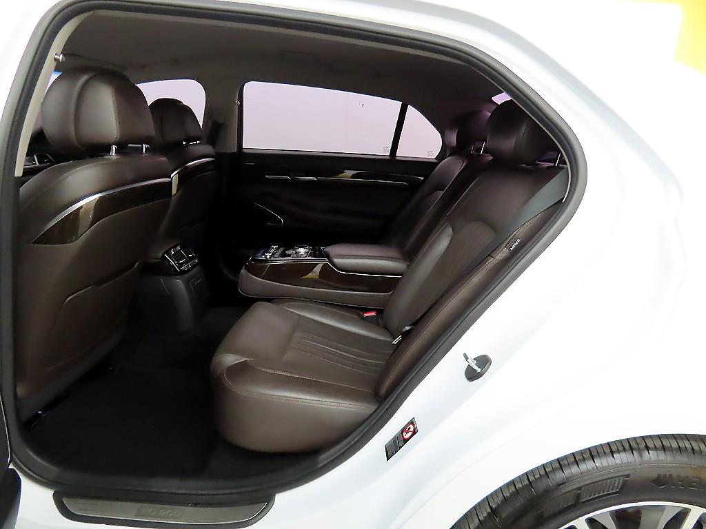 Genesis EQ900 - Vista 6