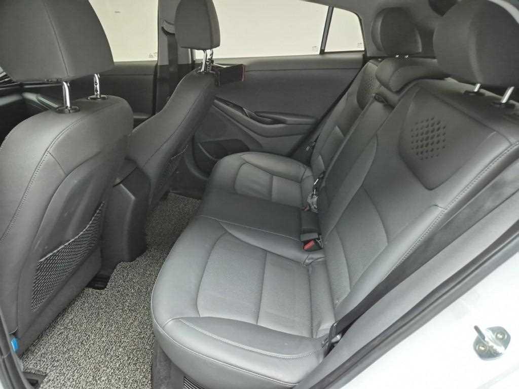 HYUNDAI Ioniq - Vista 12