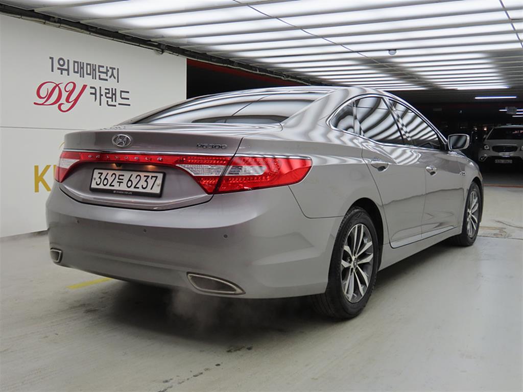 HYUNDAI Grandeur - Vista 4