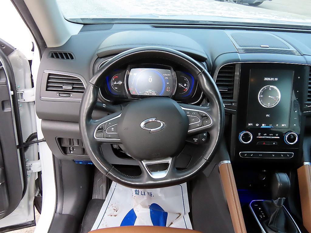 SAMSUNG QM6 - Vista 8