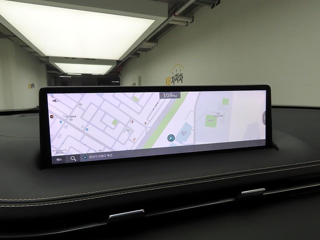 Genesis GV70 - Vista 8