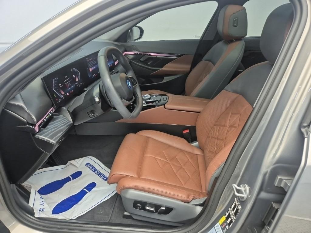 BMW 5 Series - Vista 11