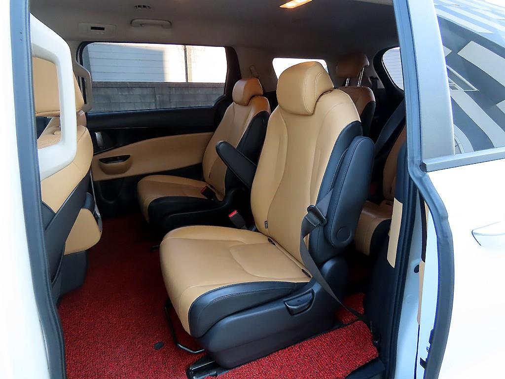 KIA Carnival - Vista 6