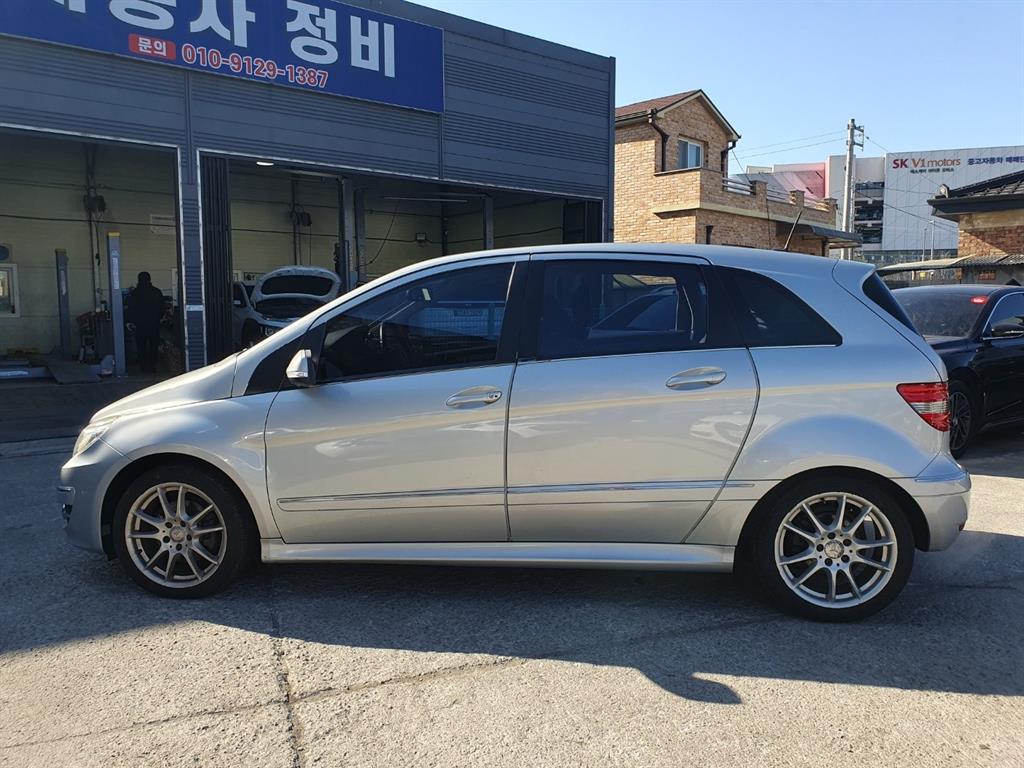 Mercedes Benz B Class (MY B) - Vista 5