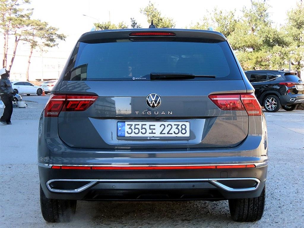 Volkswagen Tiguan - Vista 4