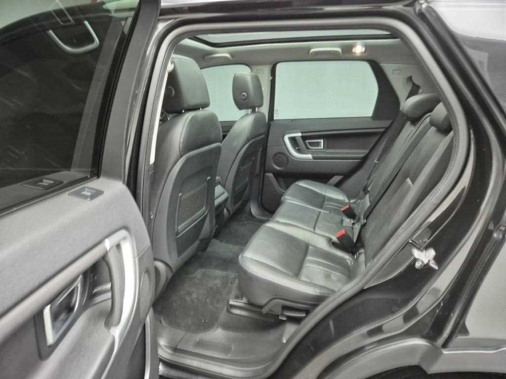 Land Rover Discovery Sports - Vista 12