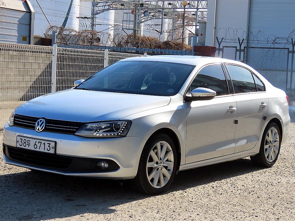 Volkswagen Jetta - Vista 2