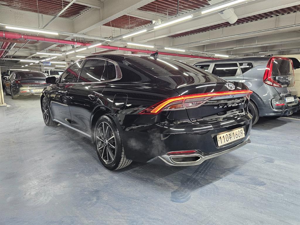 HYUNDAI Grandeur - Vista 4