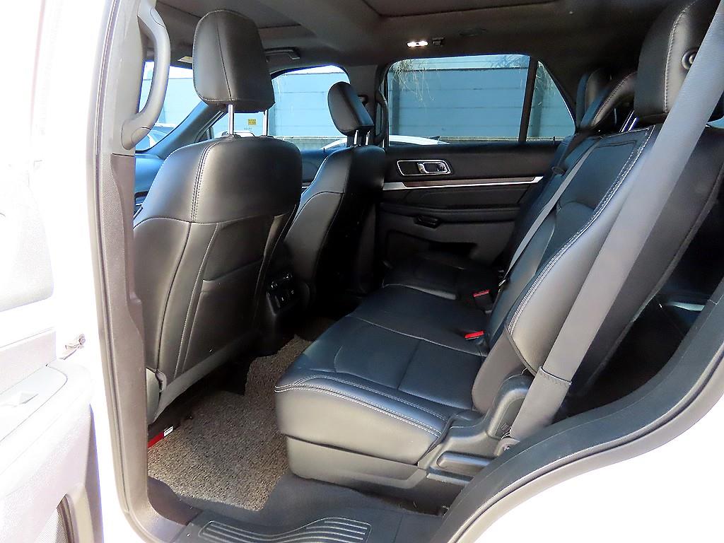 Ford Explorer - Vista 6