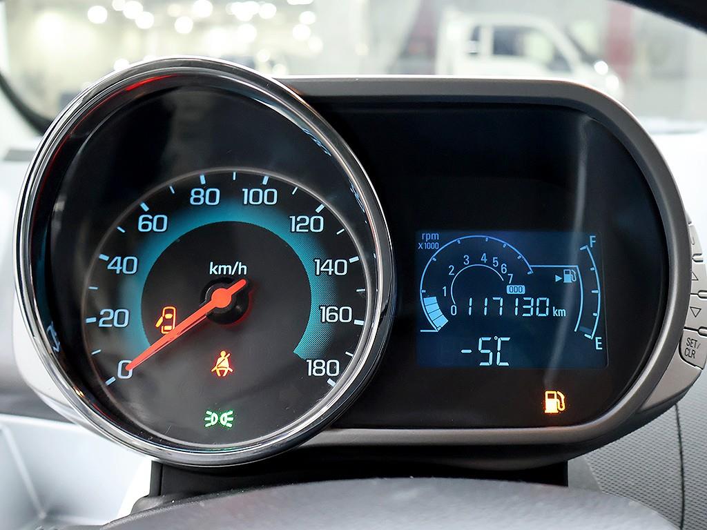 Chevrolet Spark - Vista 11