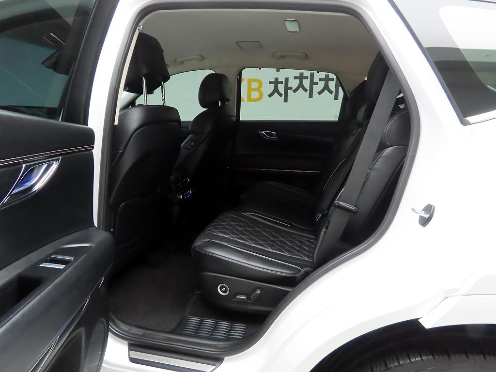 Genesis GV80 - Vista 12