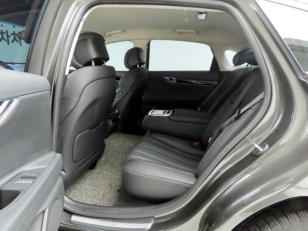 Genesis G80 - Vista 12