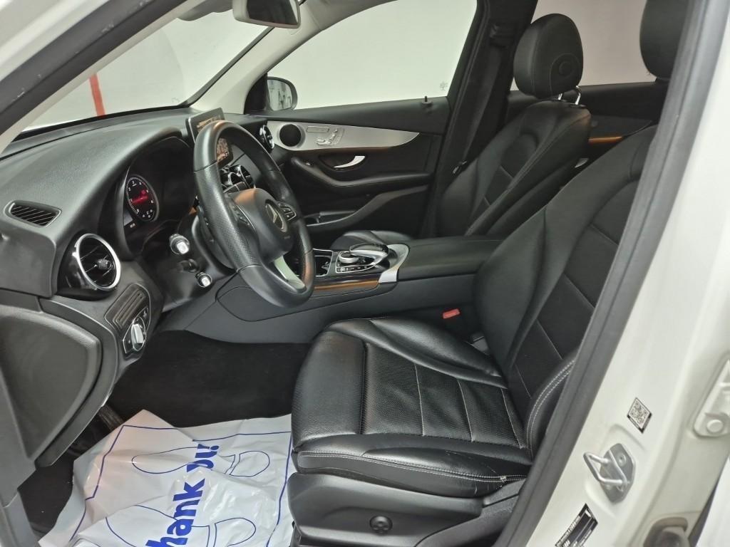 Mercedes Benz GLC Class - Vista 6