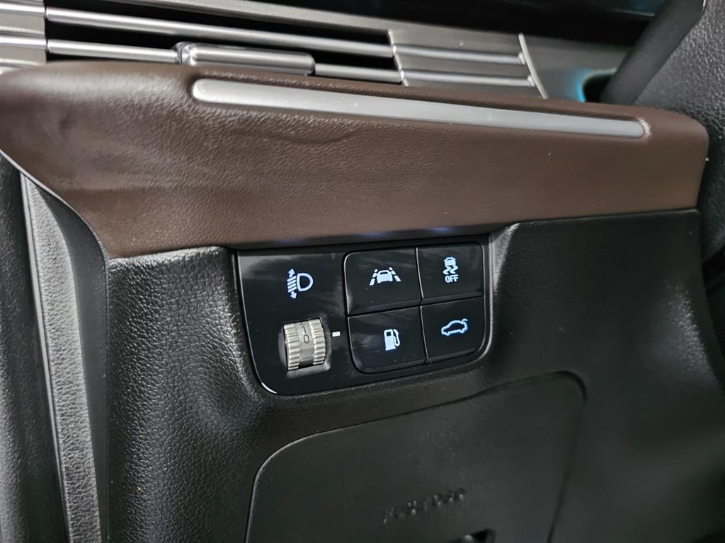 HYUNDAI Grandeur - Vista 9