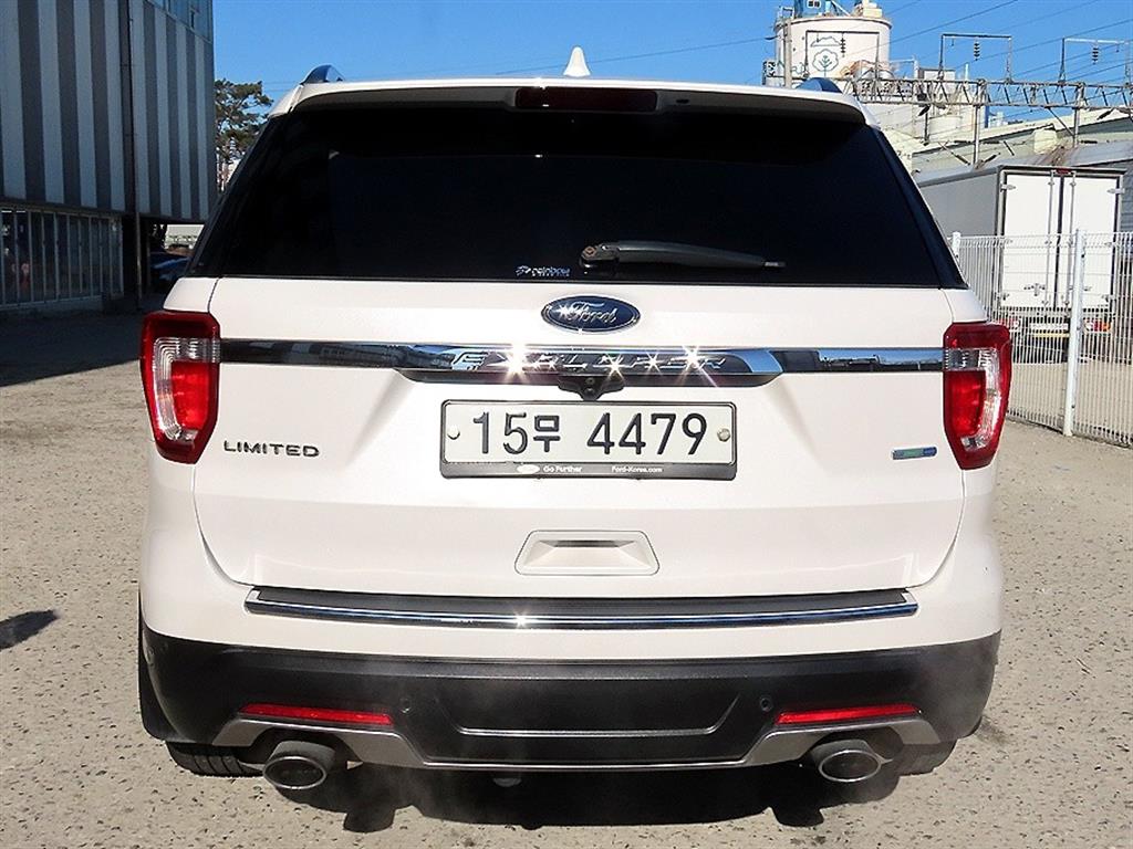 Ford Explorer - Vista 4