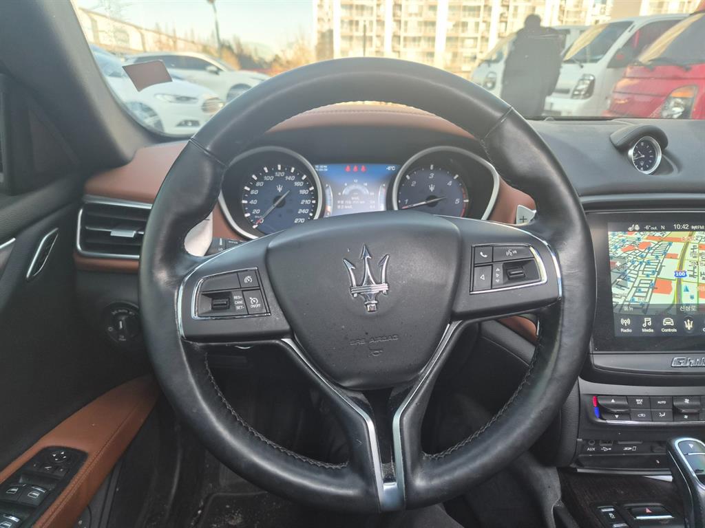 Maserati Ghibli - Vista 7