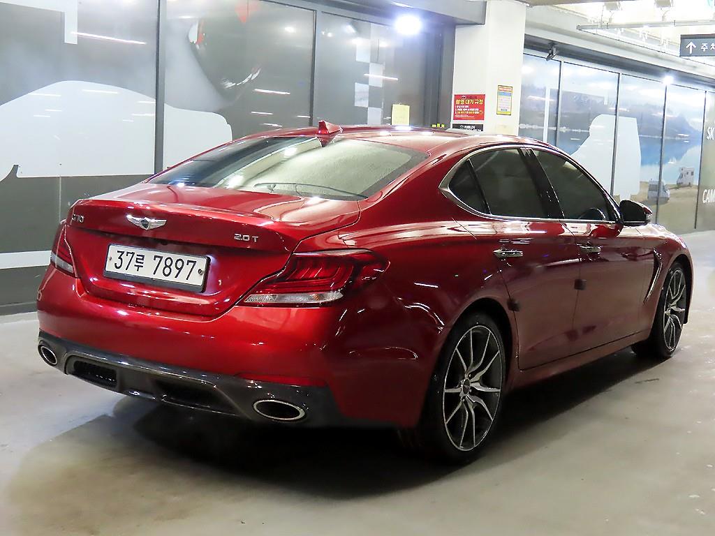 Genesis G70 - Vista 4