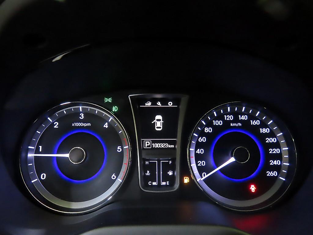 HYUNDAI Grandeur - Vista 9