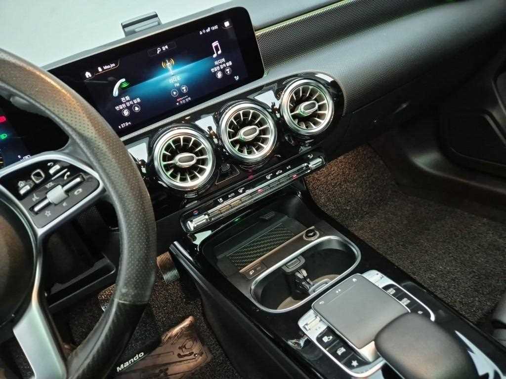 Mercedes Benz A Class - Vista 10