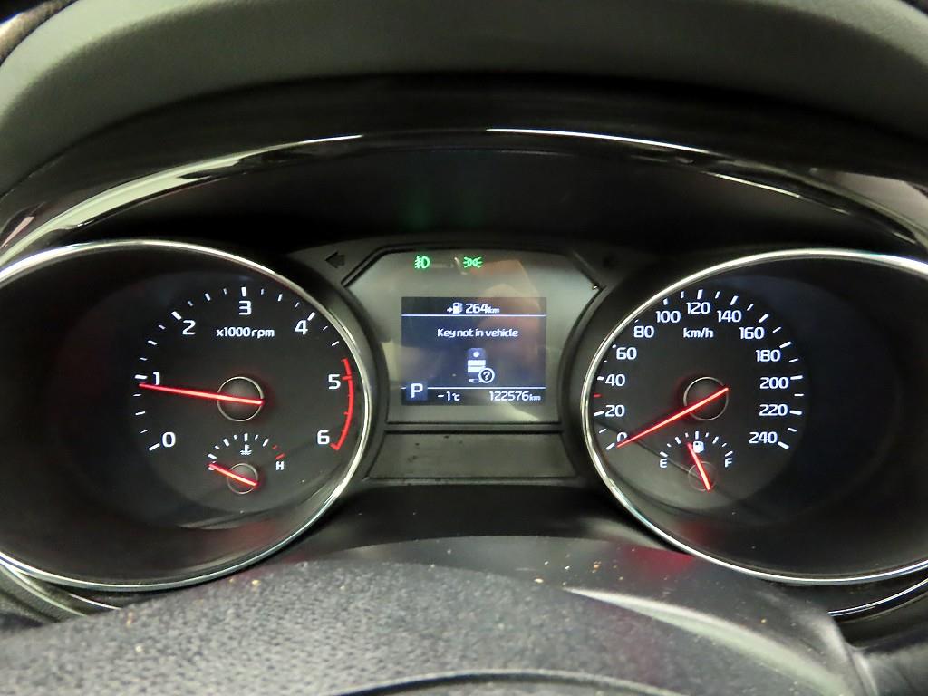 KIA Carnival - Vista 5