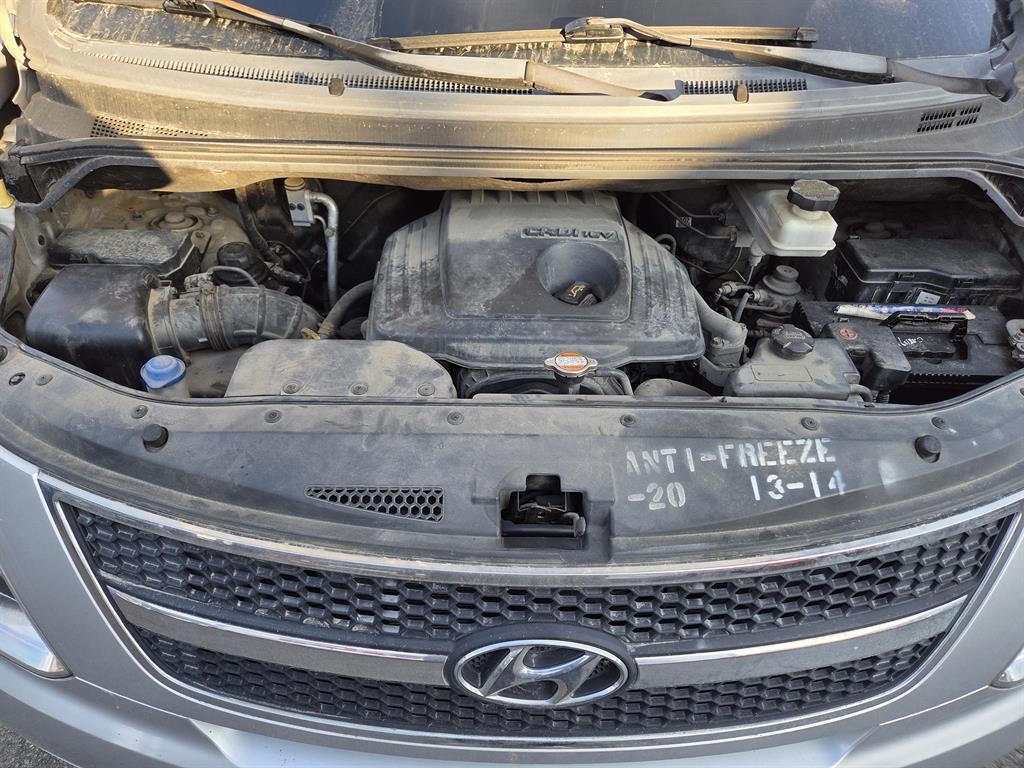 HYUNDAI Starex 2009 Plateado - Importación desde Corea - HF Imports Iquique - Foto 15